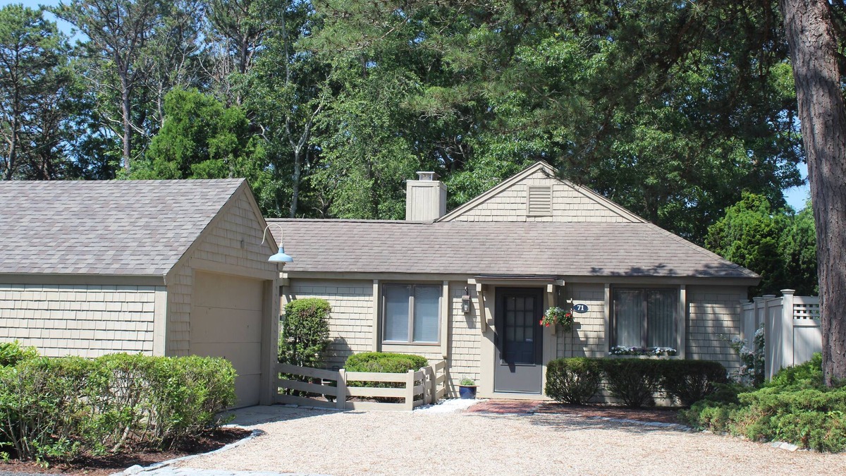 Mews Village House | Exceptional Mews Villa in New Seabury w/Patio and Community Summer Pool