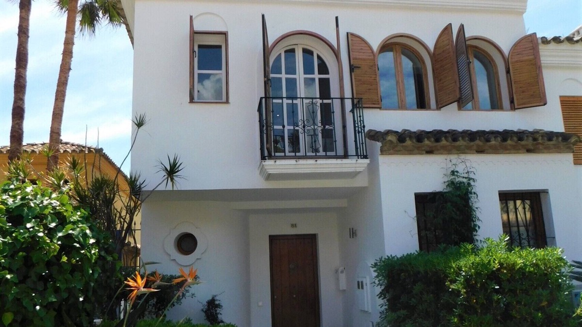 San Roque House | Exceptional modern village house overlooking pool with views of sea.