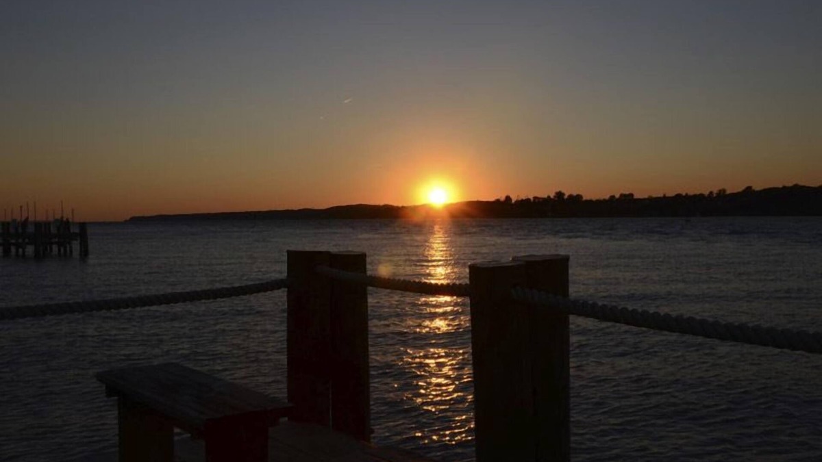 Chesapeake City House | Exceptional River Front Family Retreat! - Dock, Private Beach & Bungalows