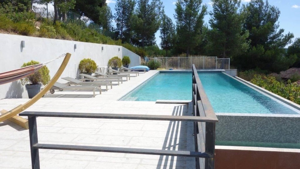 La Cadiere-d'Azur Villa | Exceptional sea, original contemporary villa, pool overflow