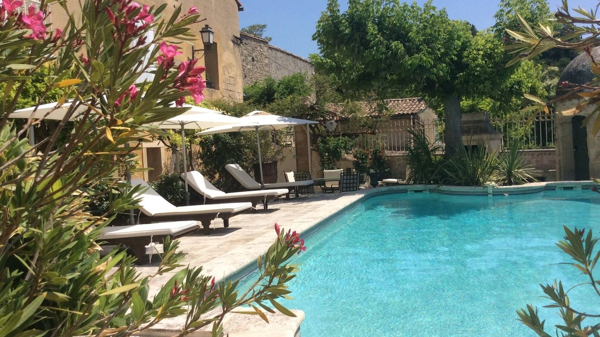 Les Angles House | Exceptional XVIIᵉ property near Avignon - Charm & breathtaking views