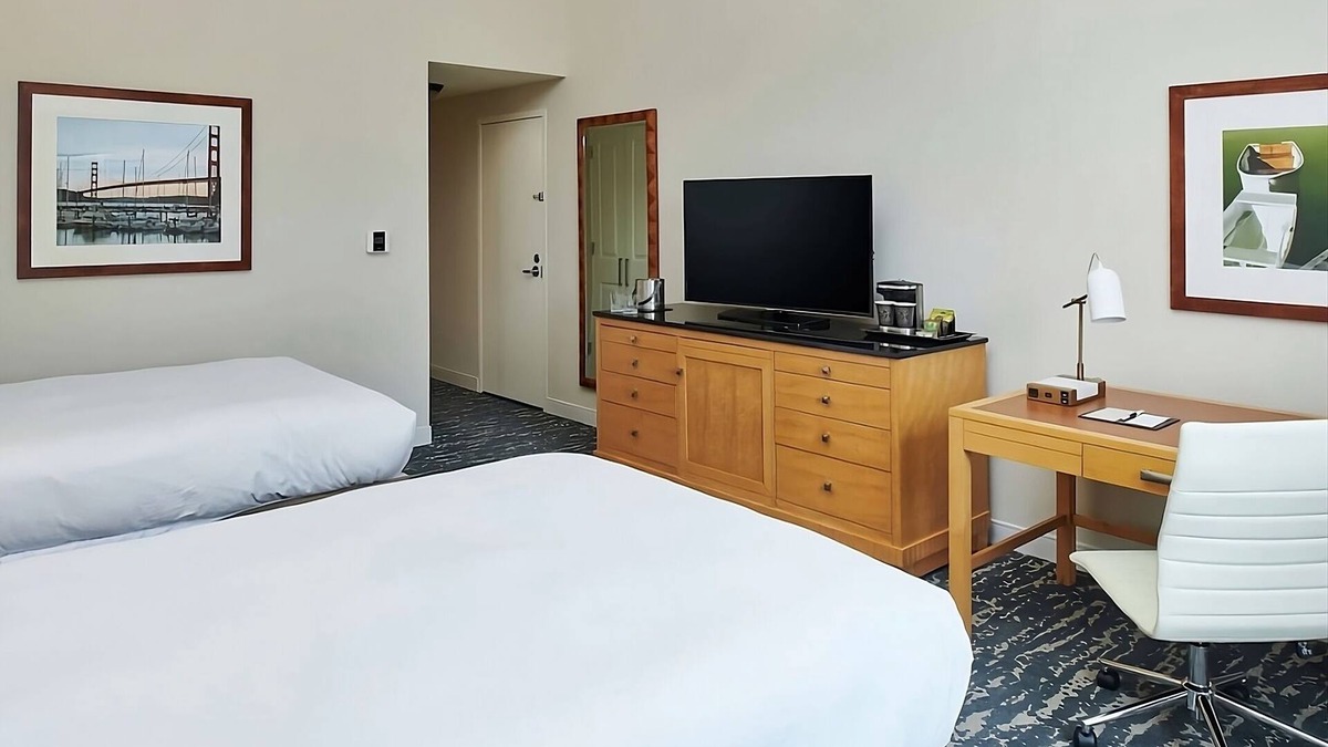 Berkeley Hotel | Exciting Experience in Berkeley Marina! 2 Classy Units, Pets Allowed, Balcony!