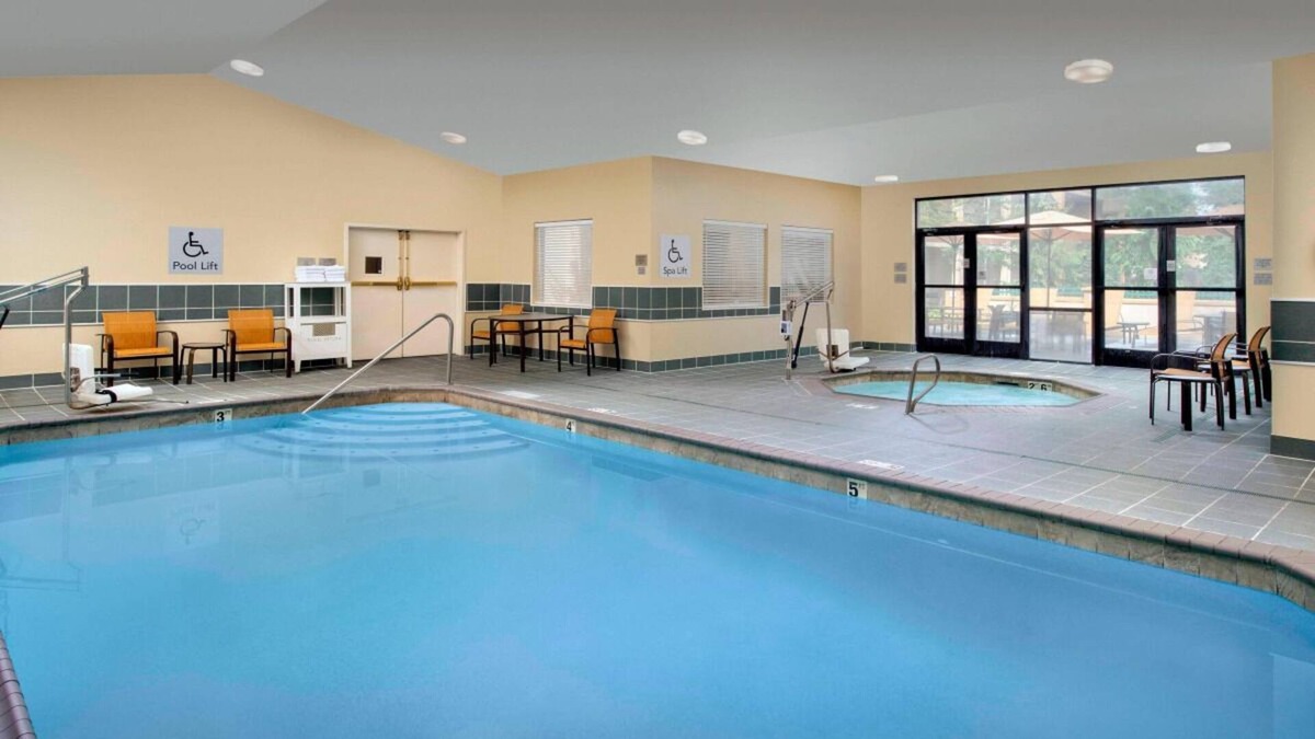 Tanasbourne House | Exciting Games at Hillsboro Stadium! 2 Relaxing Units, Pool, Pet-friendly!