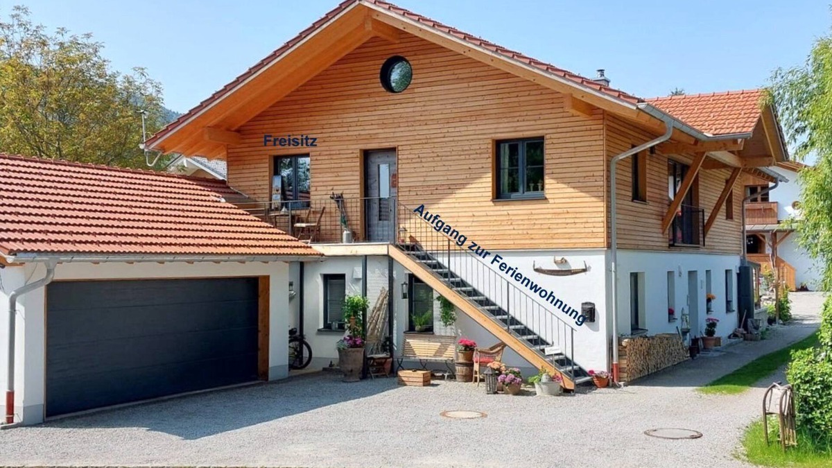 Bad Heilbrunn Apartment | Excl. vacation apartment - five DTV stars - direct sauna access - sleeping hut for children
