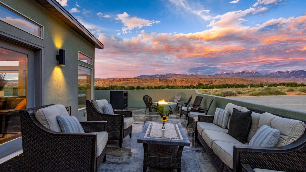 Moab South Valley House | Excluisve Retreats White Rim 3371 - 3 Bedroom 3.5 bath all Suite home
