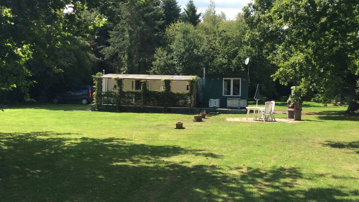 Saint-Aubin-des-Chateaux House | Exclusive 4 acre Fishing Lakes With mobile home (£100 per wk) and bait cabin