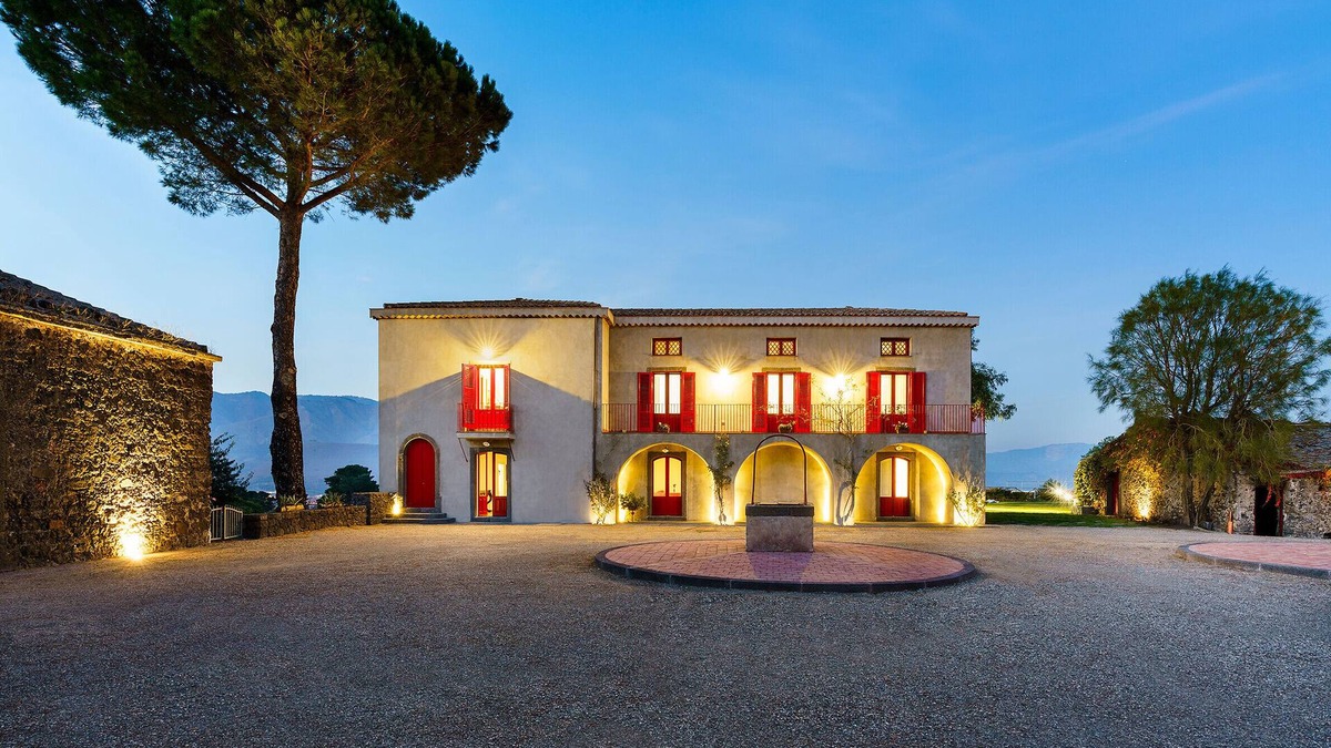 Castiglione di Sicilia Villa | Exclusive pool villa near Castiglione di Sicilia, Etna