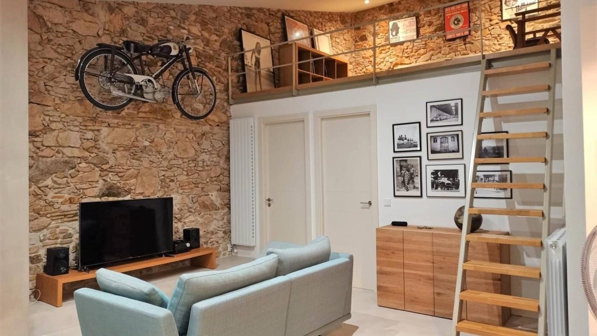 Sant Feliu de Guixols Apartment | Exclusive and CENTRAL PENTHOUSE with TERRACE two minutes walking to the BEACH.