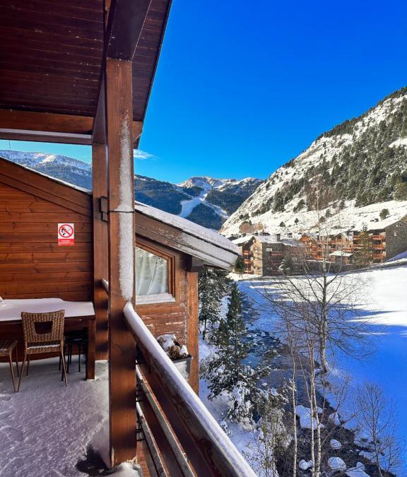 Soldeu House | Exclusiva Cabaña en Incles - Vistas al Valle & Pistas de Ski Grandvalira - Free Parking