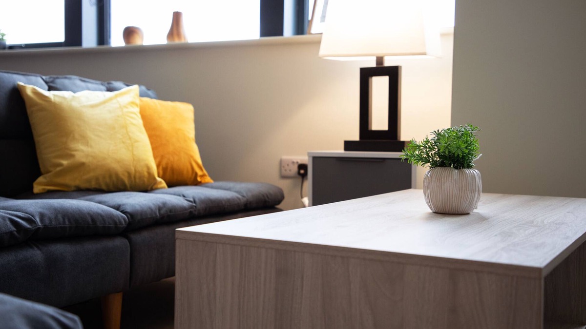 West Bromwich Apartment | Exclusive 2 Bedrooms Apartments with Parking Spot
