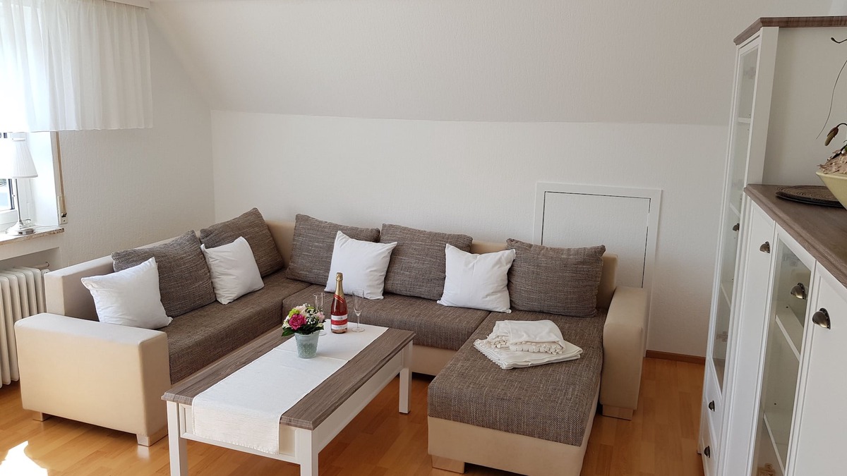 Nonnenhorn Apartment | Exclusive 4 room non-smoking apartment (100sqm) max. 4 persons with bathing beach