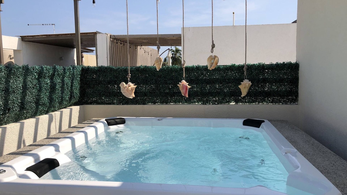 La Poza Apartment | Exclusive Apartment w/Private Roof Garden, Acapulco Diamante