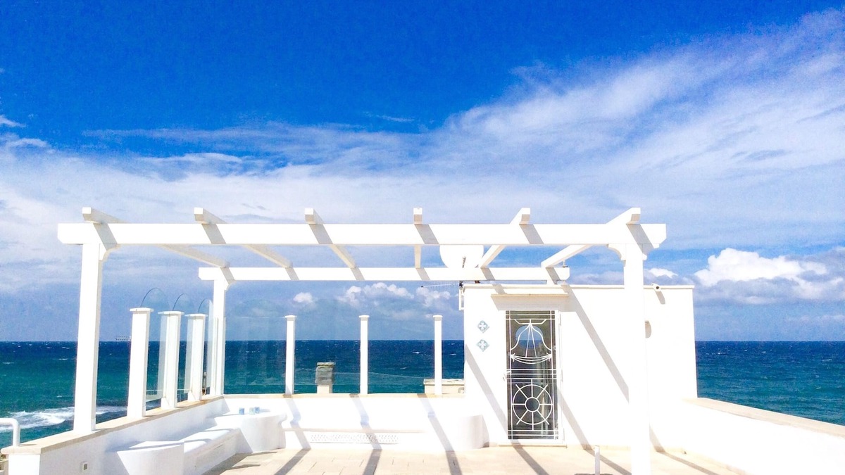 Villanova Apartment | Exclusive and charming penthouse right on the beach, 4 people