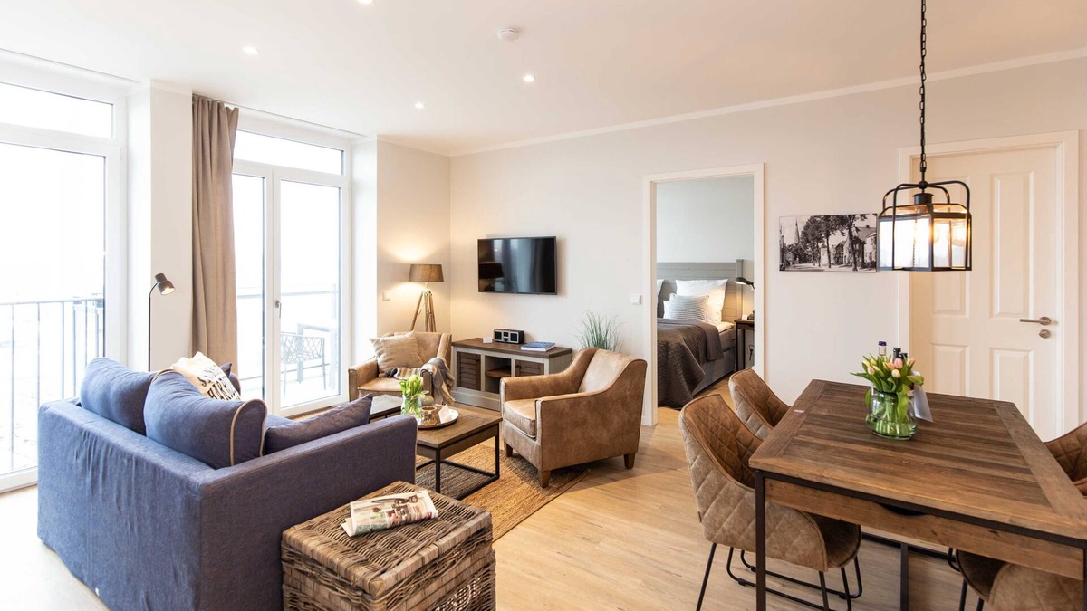 Travemuende Apartment | Exclusive apartment, lateral View to the Trave, 2 bedrooms (53) - Dockside