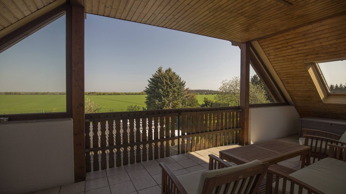Breitenfeld Condo | Exclusive apartment in the north of Leipzig with great views, close to town, on the green ring