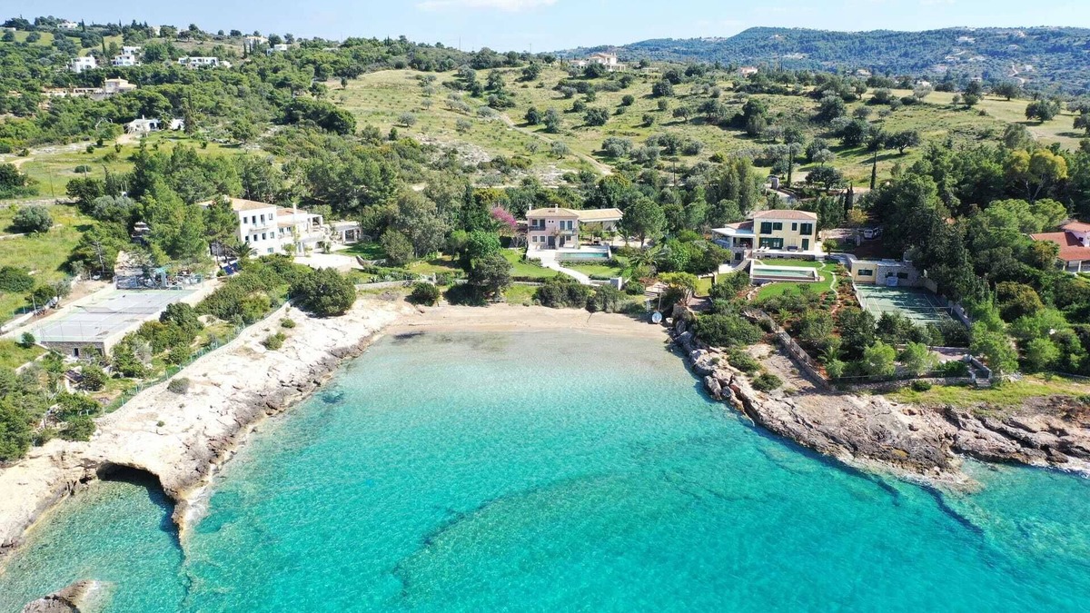Kilada Villa | Exclusive Beachfront Villa with Swimming pool