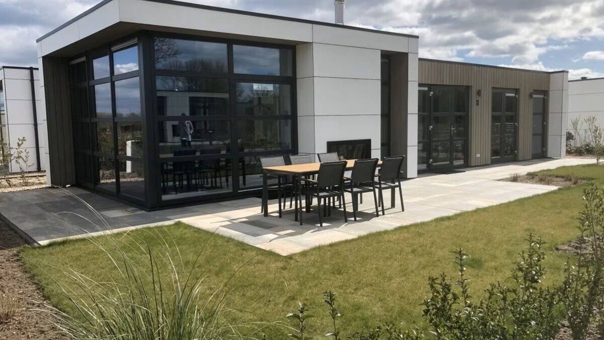 Olburgen House | Exclusive Chalet IJssel Lodge - NEW: now with fence