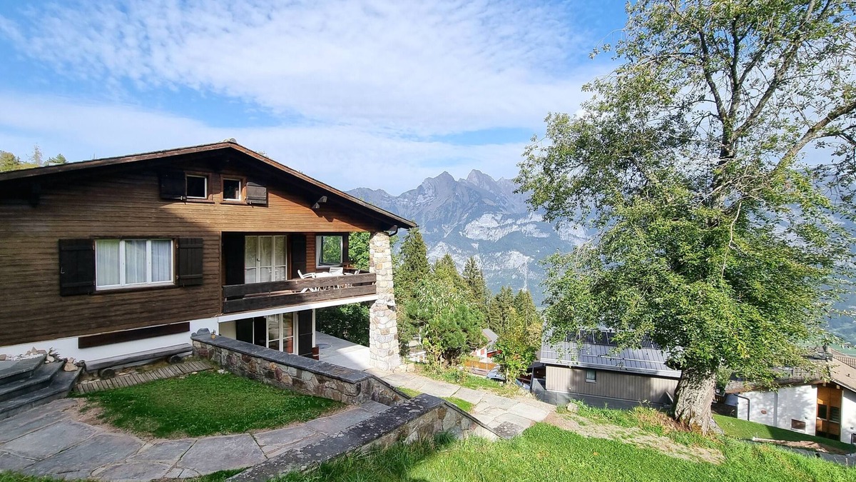 Flums Ski Chalet | Exclusive Chalet in Flumserbergnclose to the ski slopes with brathtaking view.