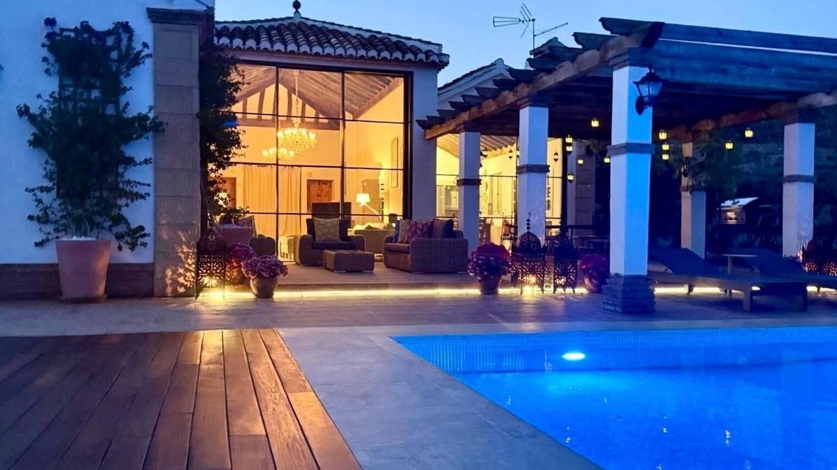 El Valle Villa | Exclusive Country Villa with Stunning Views & Infinity Pool