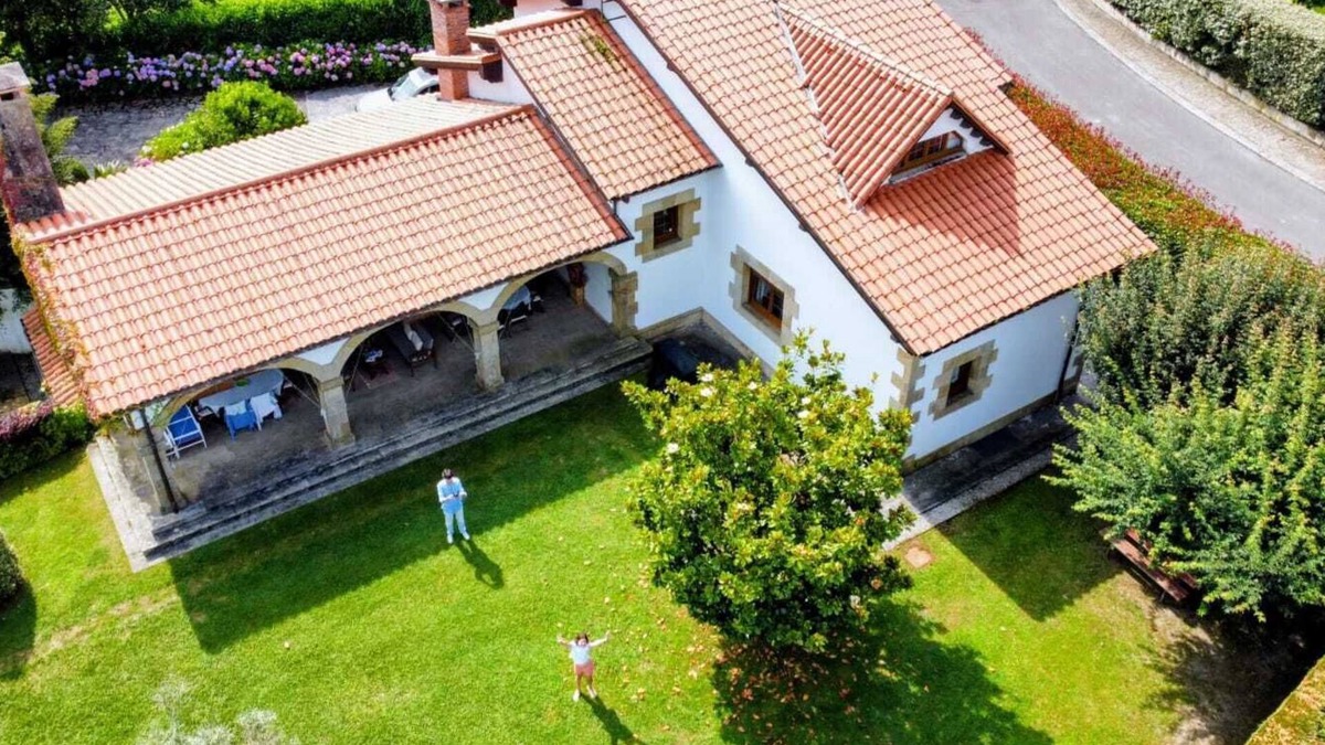 Somo House | EXCLUSIVE DETACHED HOUSE IN PRIVATE URBANIZATION 5 MIN FROM THE BEACH