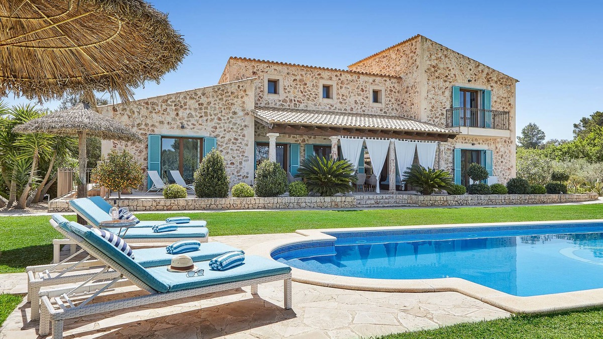 Algaida House | EXCLUSIVE FINCA (UP TO 12 PERSONS), WITH POOL, SAUNA, BBQ, WIFI, PRIME LOCATION!