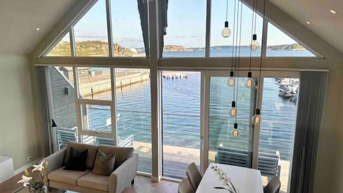 Steinsland Apartment | Exclusive fjord suite with beach access