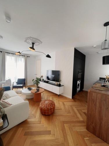 7th Arrondissement Apartment | Exclusive Flat By Luxuio - Nearby Eiffel Tower