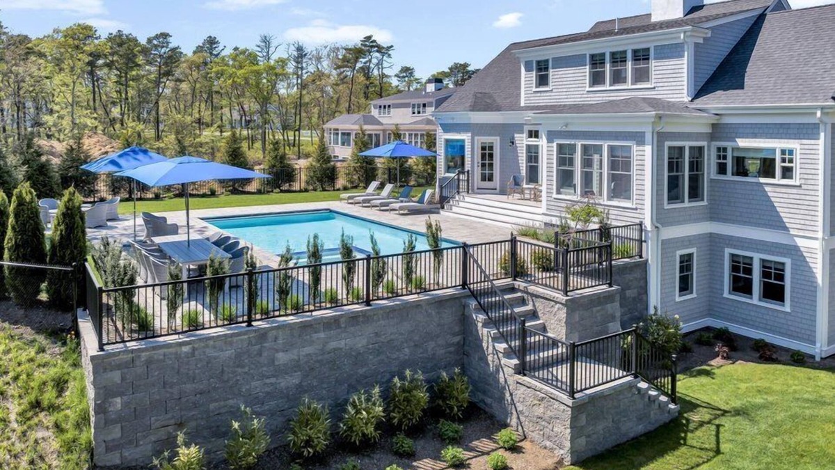 East Harwich House | Exclusive Harwich Haven: Pool, Spa and More RPAM068