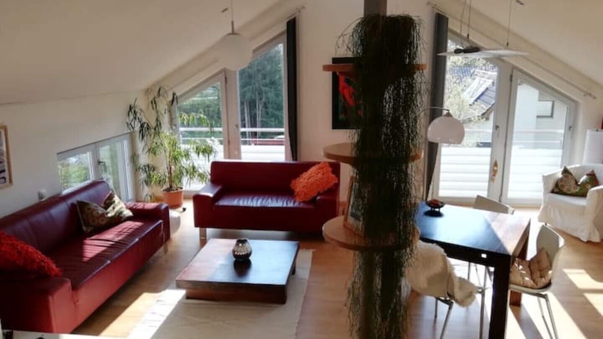 Passau Apartment | Exclusive holiday apartment (70 sqm), flooded with light with WiFi
