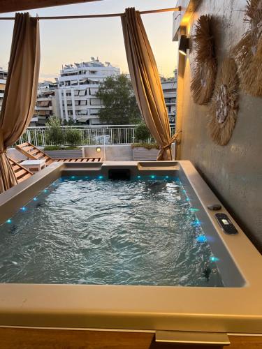 Attiki Apartment | Exclusive Luxury Penthouse With Spa 5' to Metro