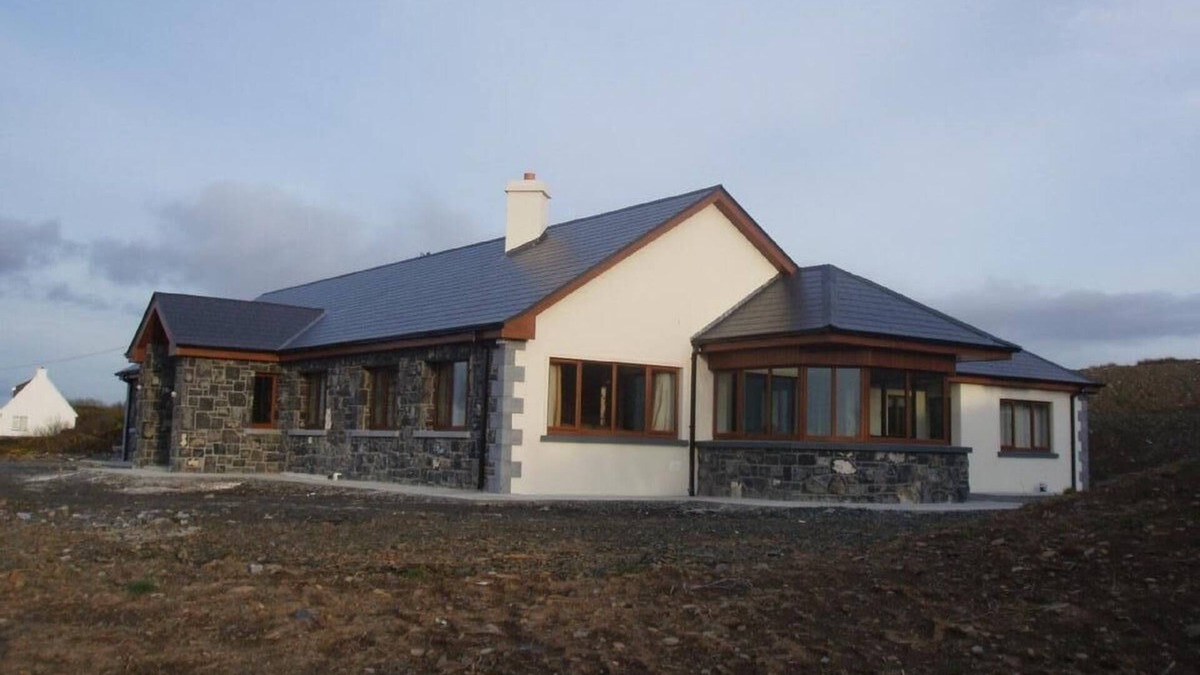 Doolin House | Exclusive new 3000 sq. foot vacation home with spectacular ocean views
