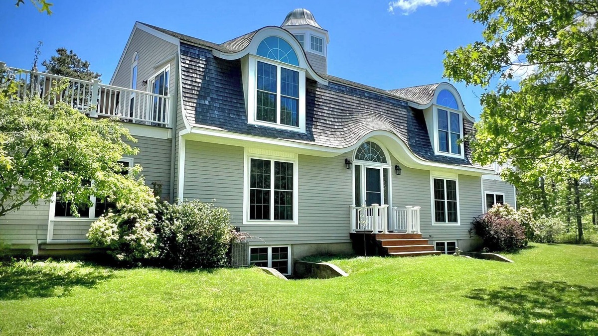 Edgartown House | Exclusive Oyster Pond Retreat With Private Beach Access and New Gourmet Kitchen