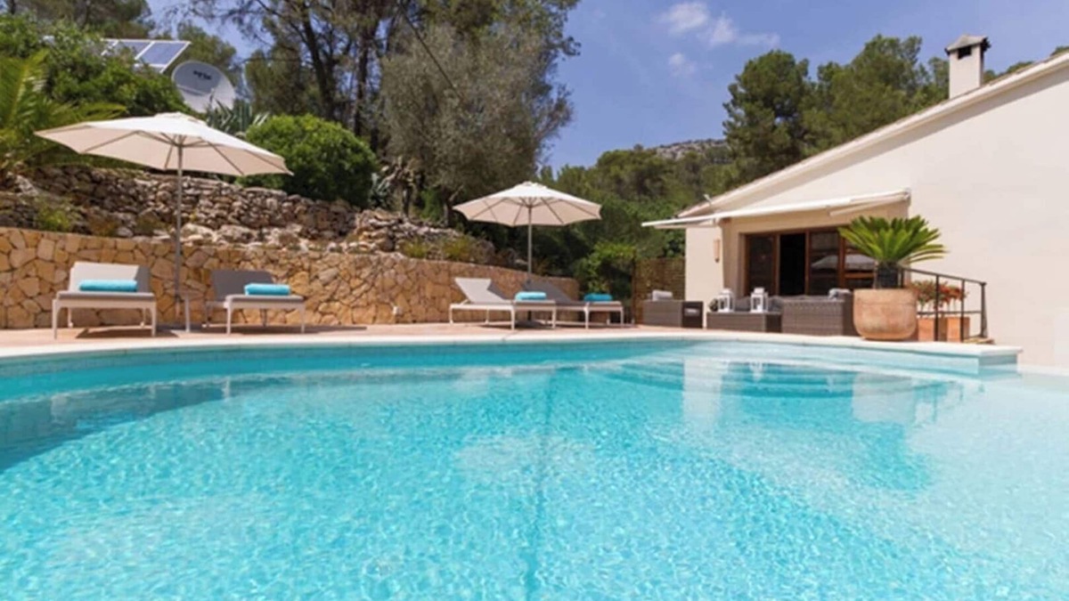Calvia Villa | Exclusive Palma Villa with Modern Amenities, 1001