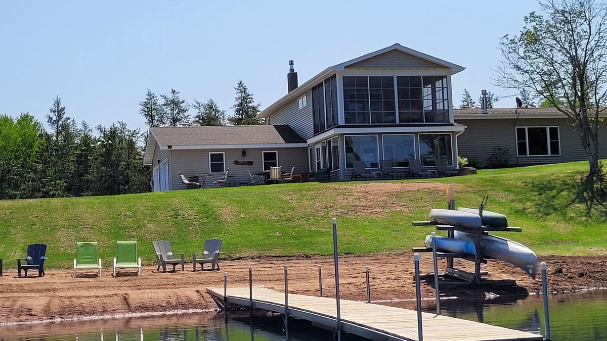 Gordon House | Exclusive Retreat! Private Lake, River Frontage and 100's of Acres with Trails