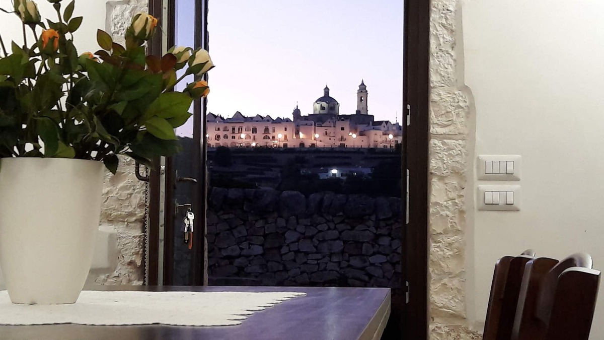 Locorotondo House | Exclusive stone house with a splendid view of the historic center of Locorotondo