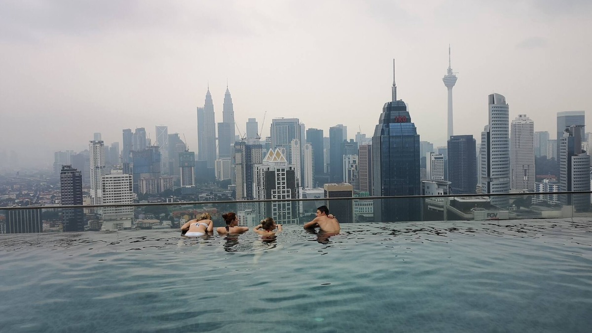 Chow Kit Apartment | Exclusive Studio + Amazing Infinity Pool @ Regalia Suites