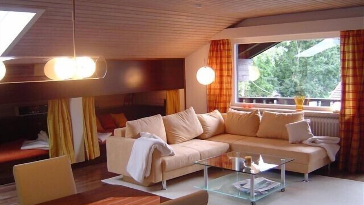 Oberstdorf Apartment | Exclusive top floor apartment, fantastic mountain view + south-facing balcony, quiet location