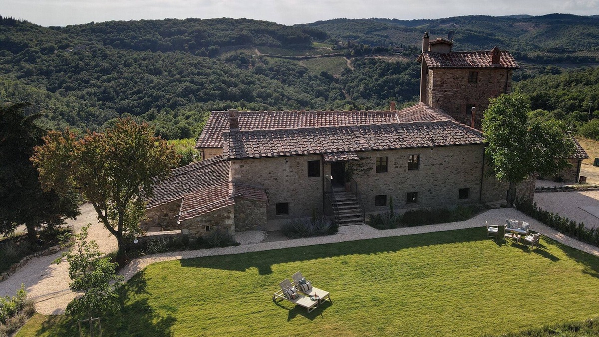 Radda in Chianti Villa | Exclusive Tuscan Winery Escape: Charming Villa with Pool & Breathtaking Views.