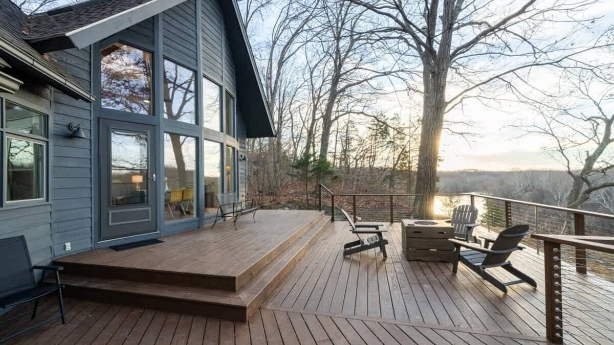 Shepherdstown House | Exclusive Wooded Chalet w Magnificent River Views