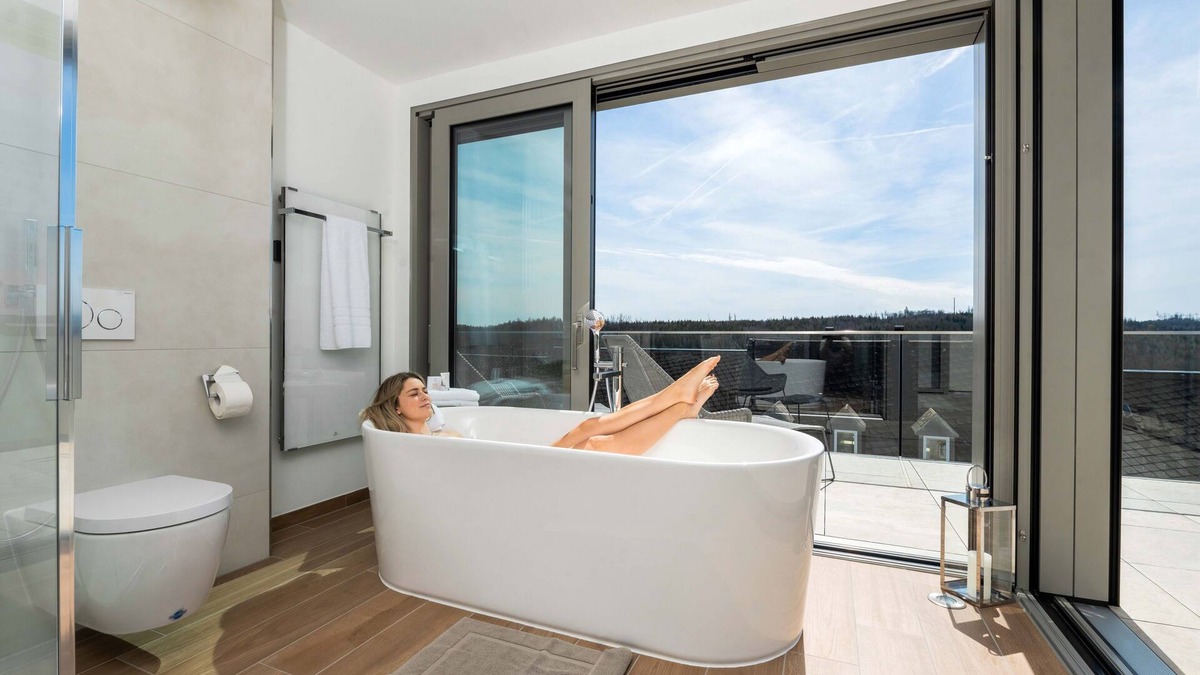 Lichtenberg Apartment | Exclusively furnished 5-star 60 m2 top floor apartment with sun terrace - Sky Lodge