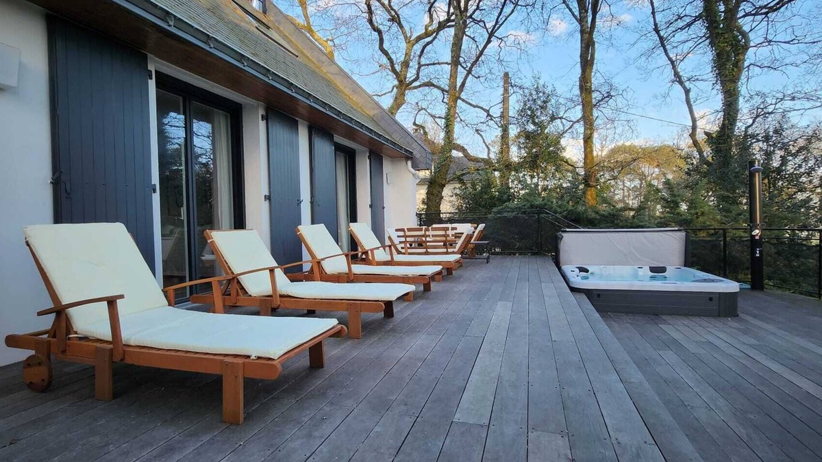 Saint-Jean-la-Poterie Villa | Exclusivité : Villa Avec Salle de Sport, Sauna, Jacuzzi & Parc Arboré
