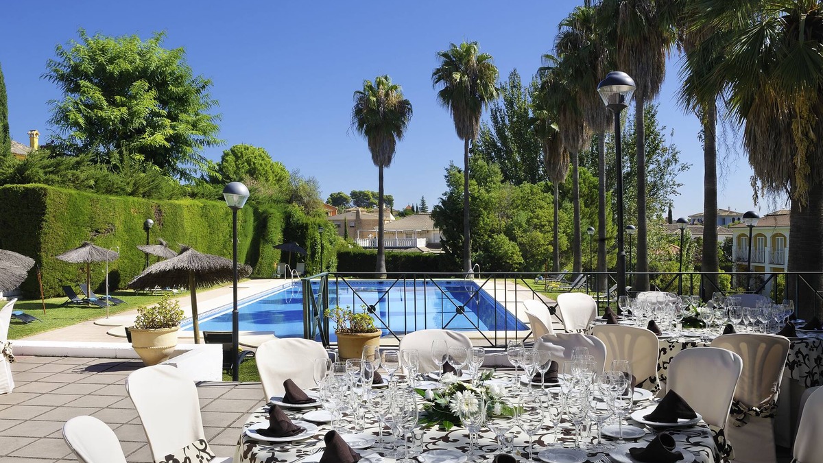 Distrito Norte Sierra Hotel | Exe Las Adelfas Hotel