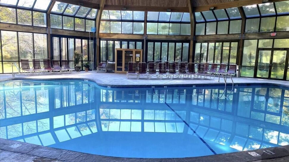 Village at Camelback House | Exec fun for Hot Tub, Sauna, Kayaks!