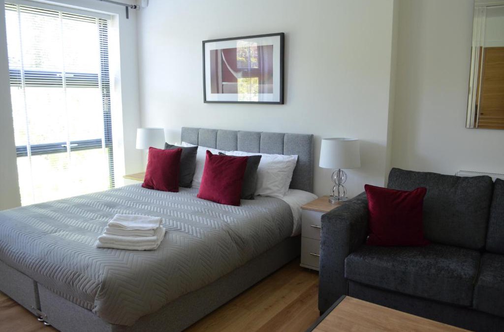 Sydenham Apartment | Executive Bright and Airy Studio Apartment in Sydenham