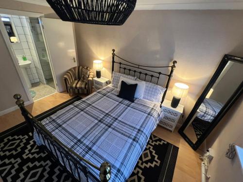 Bracknell House | Executive double bedroom with en-suite