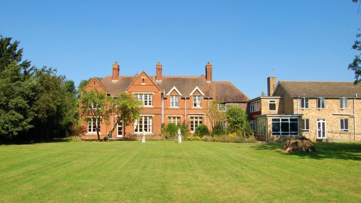 Willingham Apartment | Executive-Ensuite with Bath-Countryside view