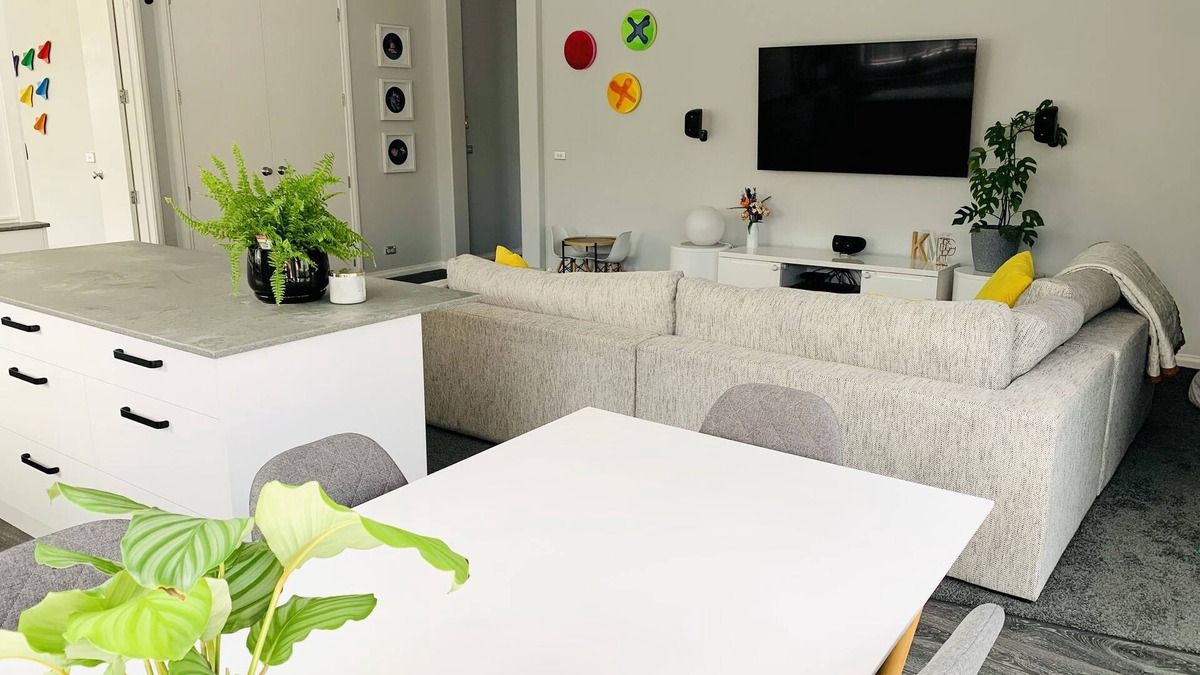 Clive House | Executive Family Home with Outdoor Pool and Games Room