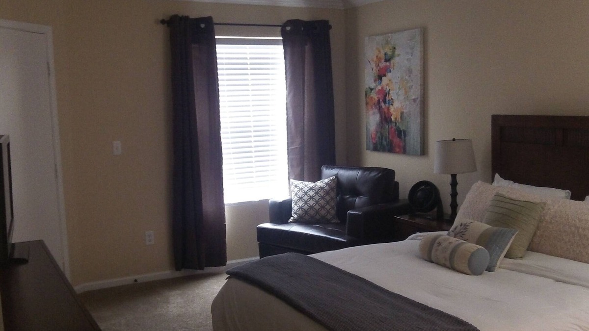 Summerlin Condo | Executive/Hiker Oasis In Quiet Area - 15 Min. To Strip