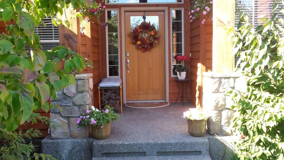 Hayden House | Executive Home in Hayden Lake Country Club EstatesnDiscounts for 7+ & 28+ nights