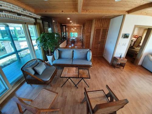 Jocheon Villa | Executive Home in Jeju